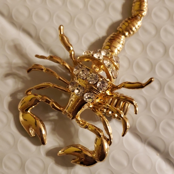 New Women Light Rose Gold Scorpion Wrist Bracelet - Picture 3 of 5